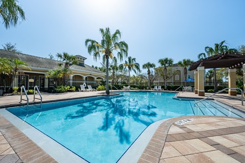 Swimming Pool at Kensington Gardens Affordable Apartments in Riverview FL