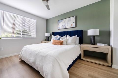 Spacious Bedroom Suites at Marquee Square Apartments in Tampa, FL