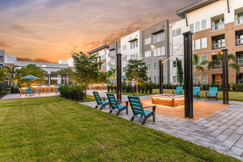 Courtyard at Lyra Luxury Apartments in Sarasota, FL