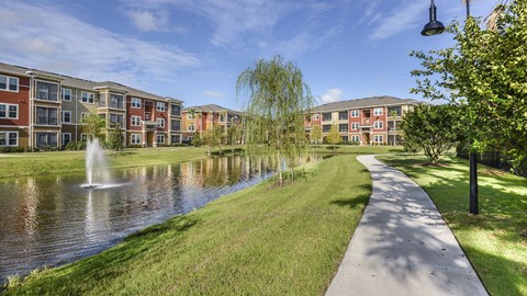 Lakeside Walking Paths at The Sedona Luxury Apartments in Westchase, FL