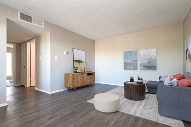 8401 Spain Road NE 1-2 Beds Apartment for Rent - Photo Gallery 5