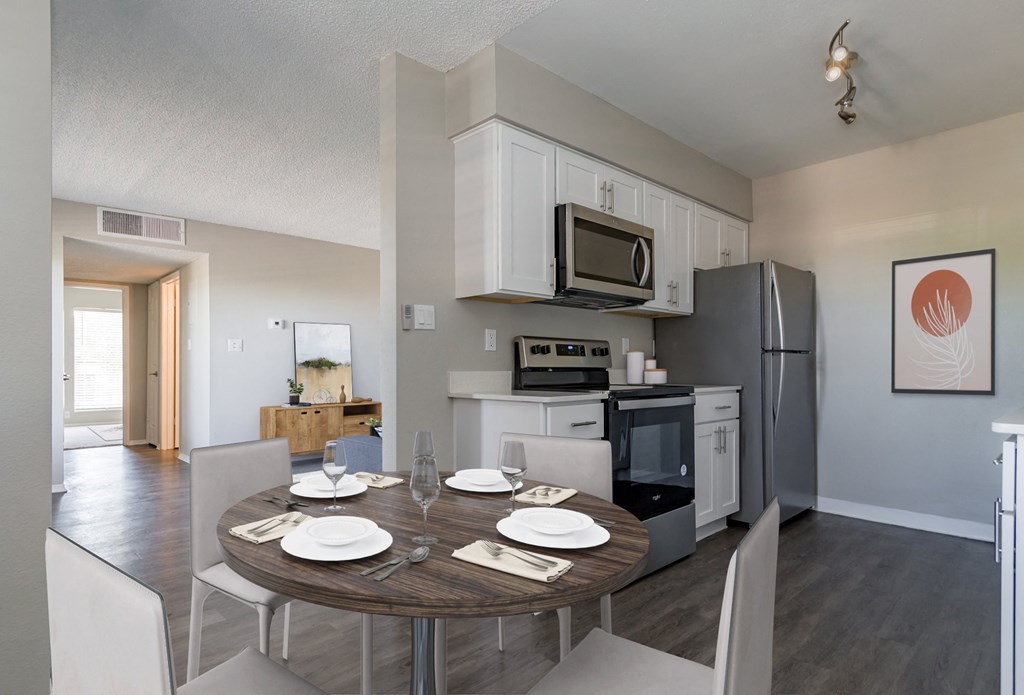 Renovated apartment home Renovated apartment home at Acacia Gardens, Albuquerque, NM, 87111