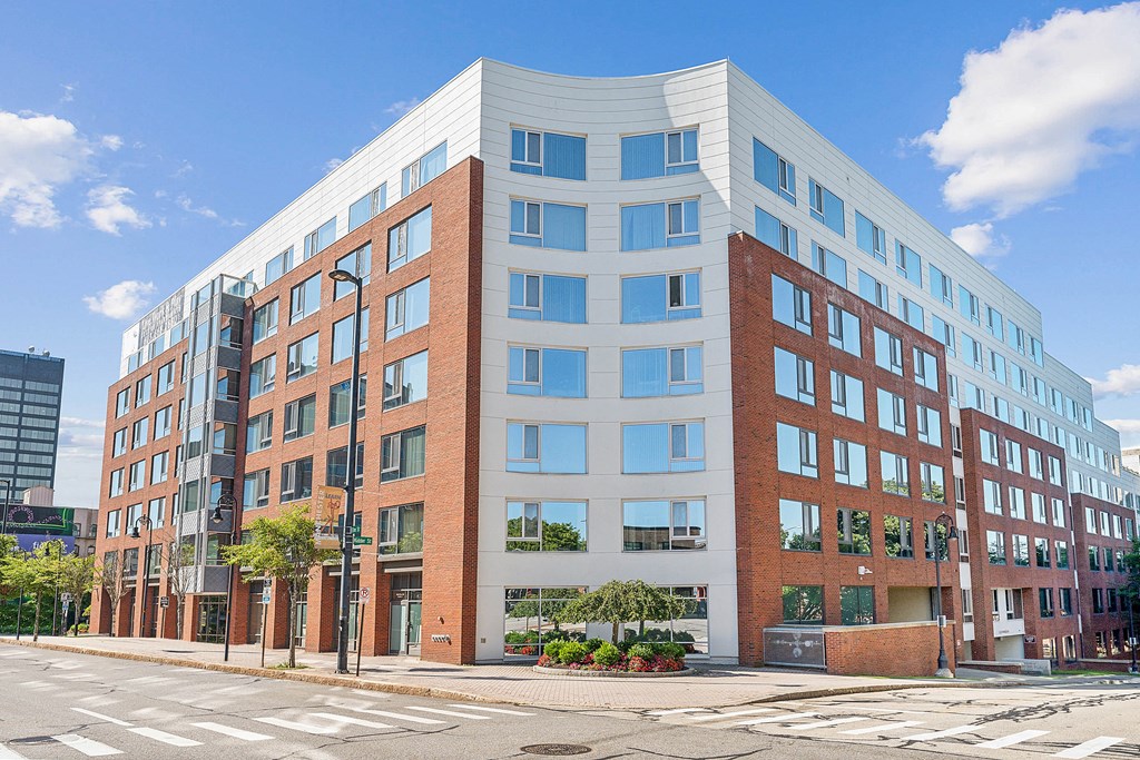 building exterior at the Residences at Manchester Place in Manchester, New Hampshire