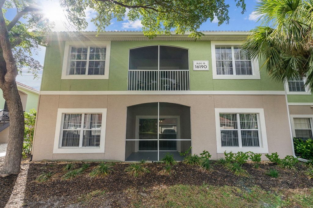 Exterior at Bay Breeze Villas, Fort Myers