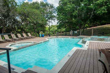 Pool | Madison at the Arboretum - Photo Gallery 12