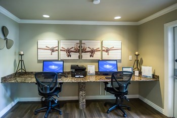 Business center | Madison at the Arboretum - Photo Gallery 15