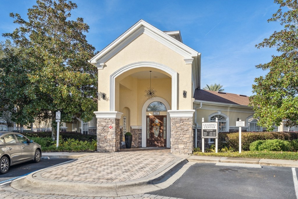 the apartment's leasing office at Grandeville on Saxon, Orange City