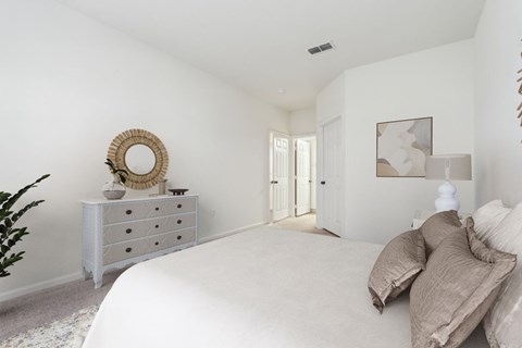 A spacious bedroom at Ballantrae apartments, Sanford, Florida
