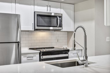 2000 South Lakeline Blvd 1-3 Beds Apartment for Rent - Photo Gallery 2