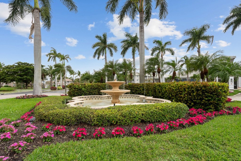 Fountain at Promenade at Reflection Lakes, Fort Myers, Florida