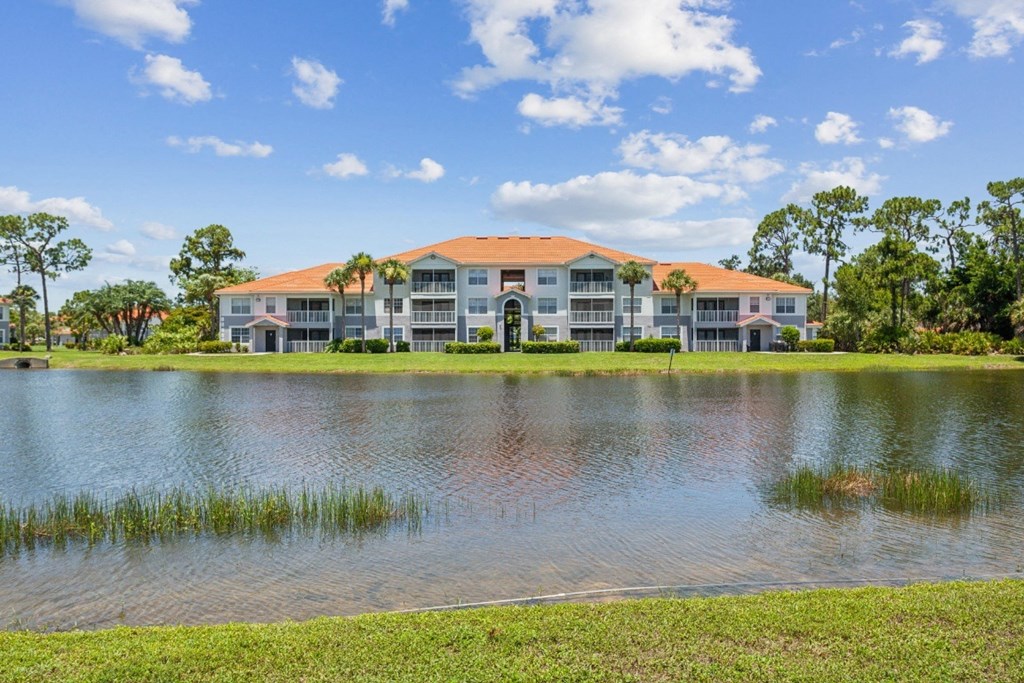 Lake view at Ashlar apartments in Fort Myers, Florida