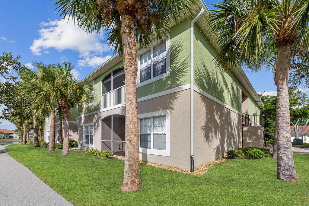 Exterior at Bay Breeze Villas, Florida