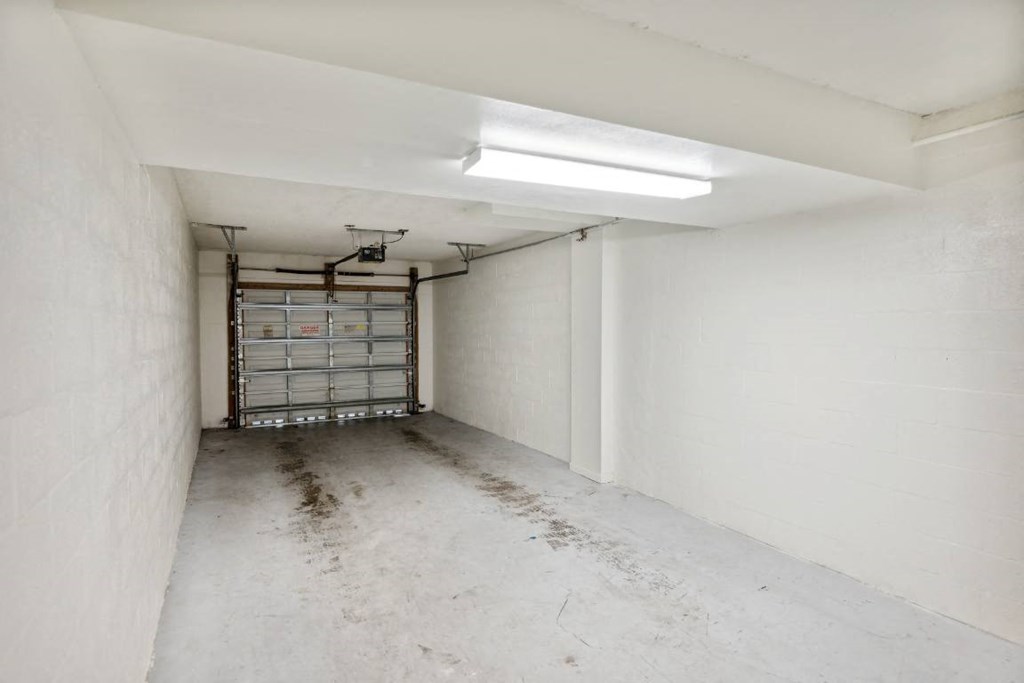 Garage at Via Lugano, Boynton Beach, 33436