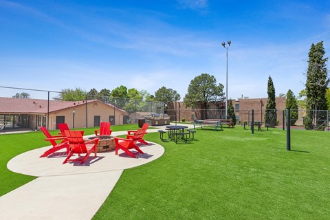 Picnic area at Acacia Gardens, Albuquerque, NM, 87111