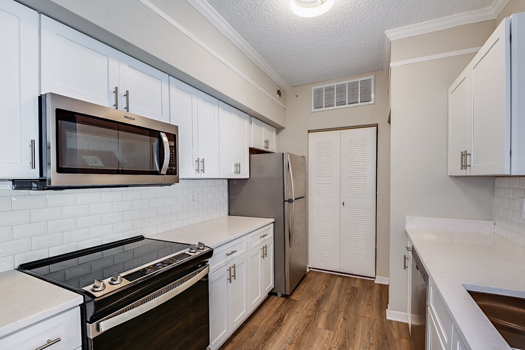 Newly renovated kitchen in deluxe homes |Ashlar Fort Myers