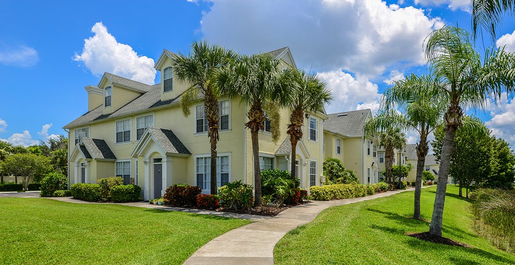 Apartment exterior   at Bay Harbor, Fort Myers, 33919