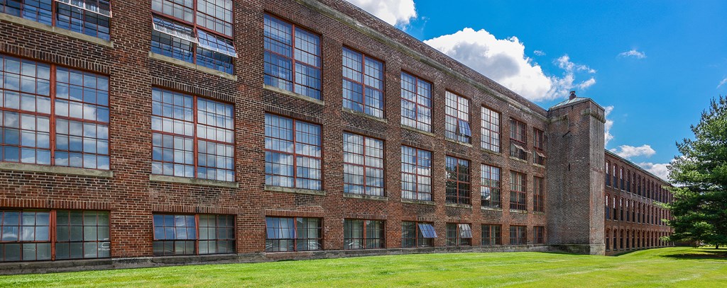 Exterior at Bigelow Commons, Enfield, 06082