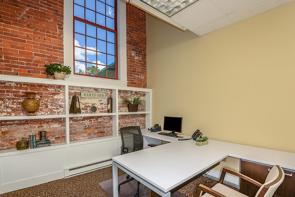 Leasing office  at Bigelow Commons, Connecticut, 06082