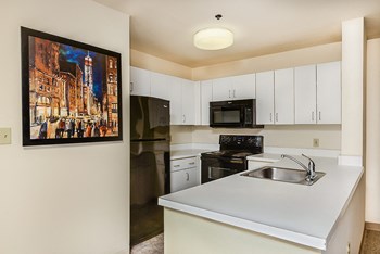 Kitchen Kitchen | Bigelow Commons - Photo Gallery 4