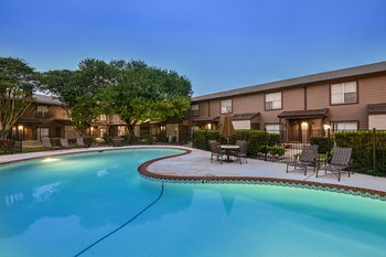 Pool Pool | Candlewood - Photo Gallery 5