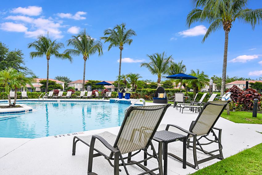Lounge by the pool Lounge by the pool - Photo Gallery