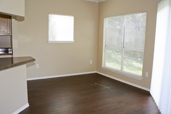 Dining room | Madison at the Arboretum - Photo Gallery 26