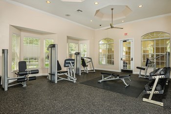 Fitness center  | Grandeville on Saxon - Photo Gallery 17