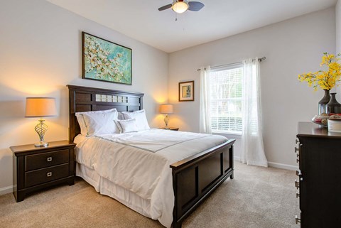 Bedroom With Plenty Of Natural Lights at Thornberry Apartments, North Carolina