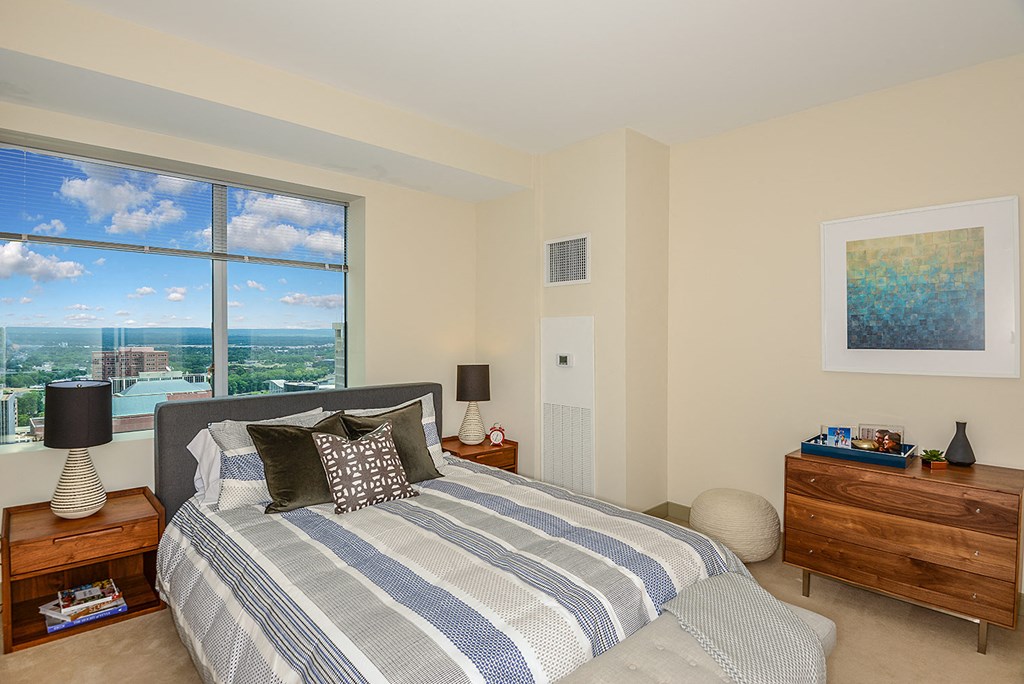 Bedroom at Hartford 21, Hartford