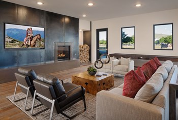 Indoor Lounge Indoor Lounge | Homestead Talking Glass - Photo Gallery 5