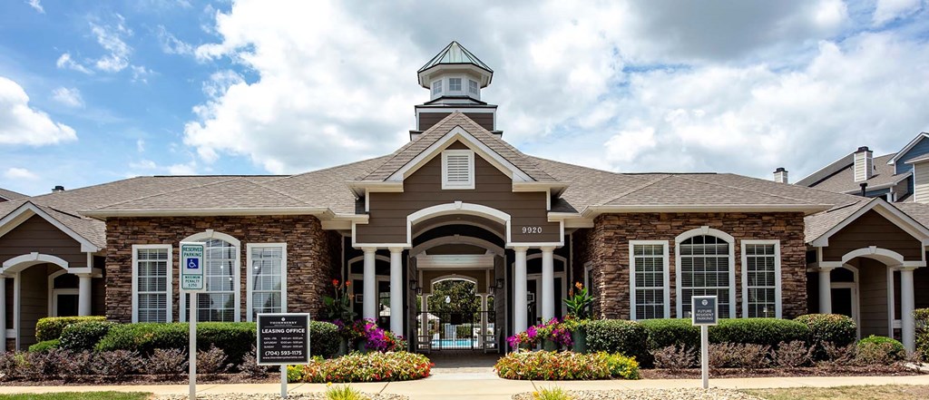 the front of the leasing office at Thornberry Apartments, Charlotte, NC 28262