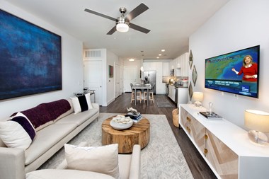 5755 Glenridge Drive 1-3 Beds Apartment for Rent - Photo Gallery 4