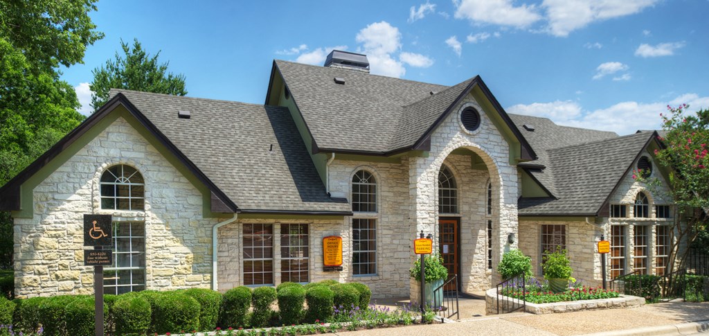 Museo apartment leasing office at Museo, Austin