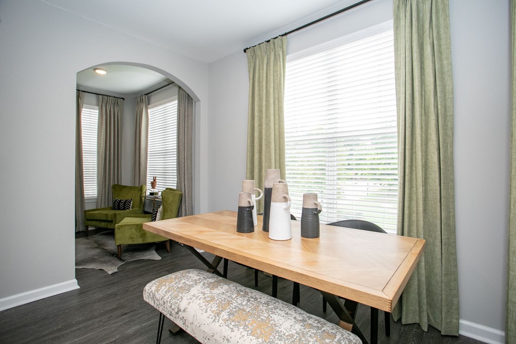 Dining area at Emblem Alpharetta, Alpharetta, Georgia