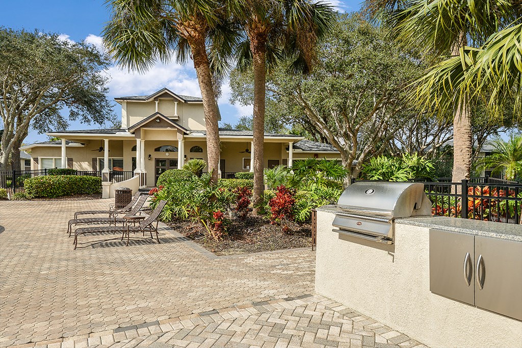Patio with grills at Lakes at Suntree, Melbourne, Florida