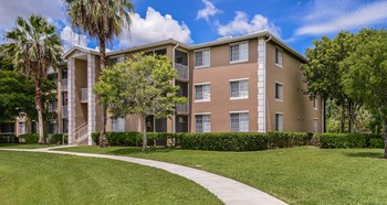 Apartment Exterior Apartment Exterior | Promenade at Reflection Lakes - Photo Gallery 4