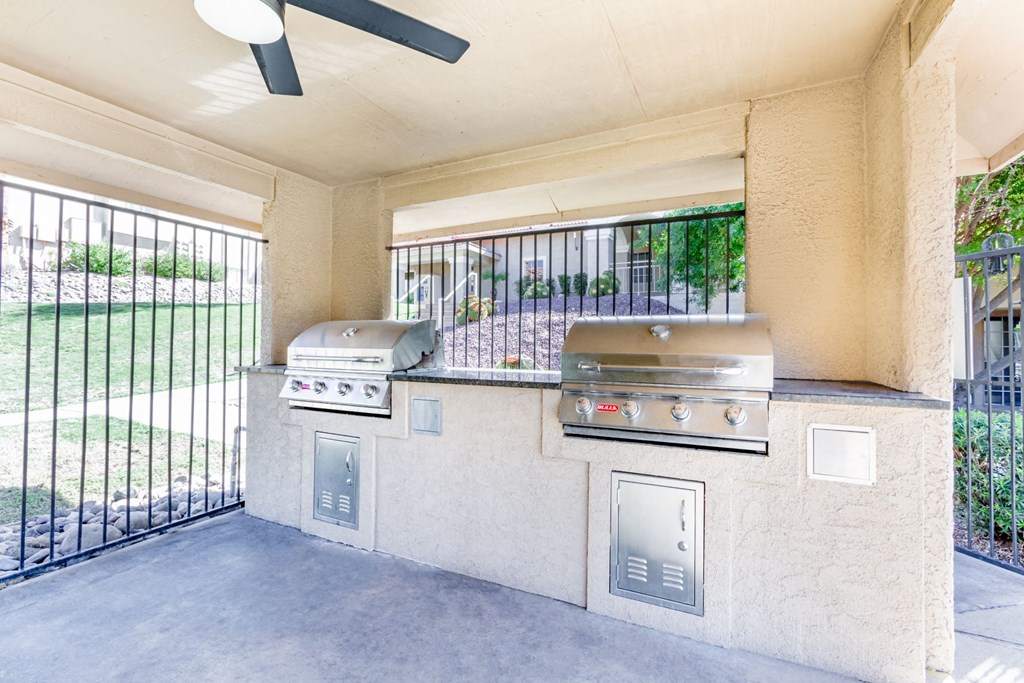 Outdoor Grilling Area at Promontory, Arizona, 85704