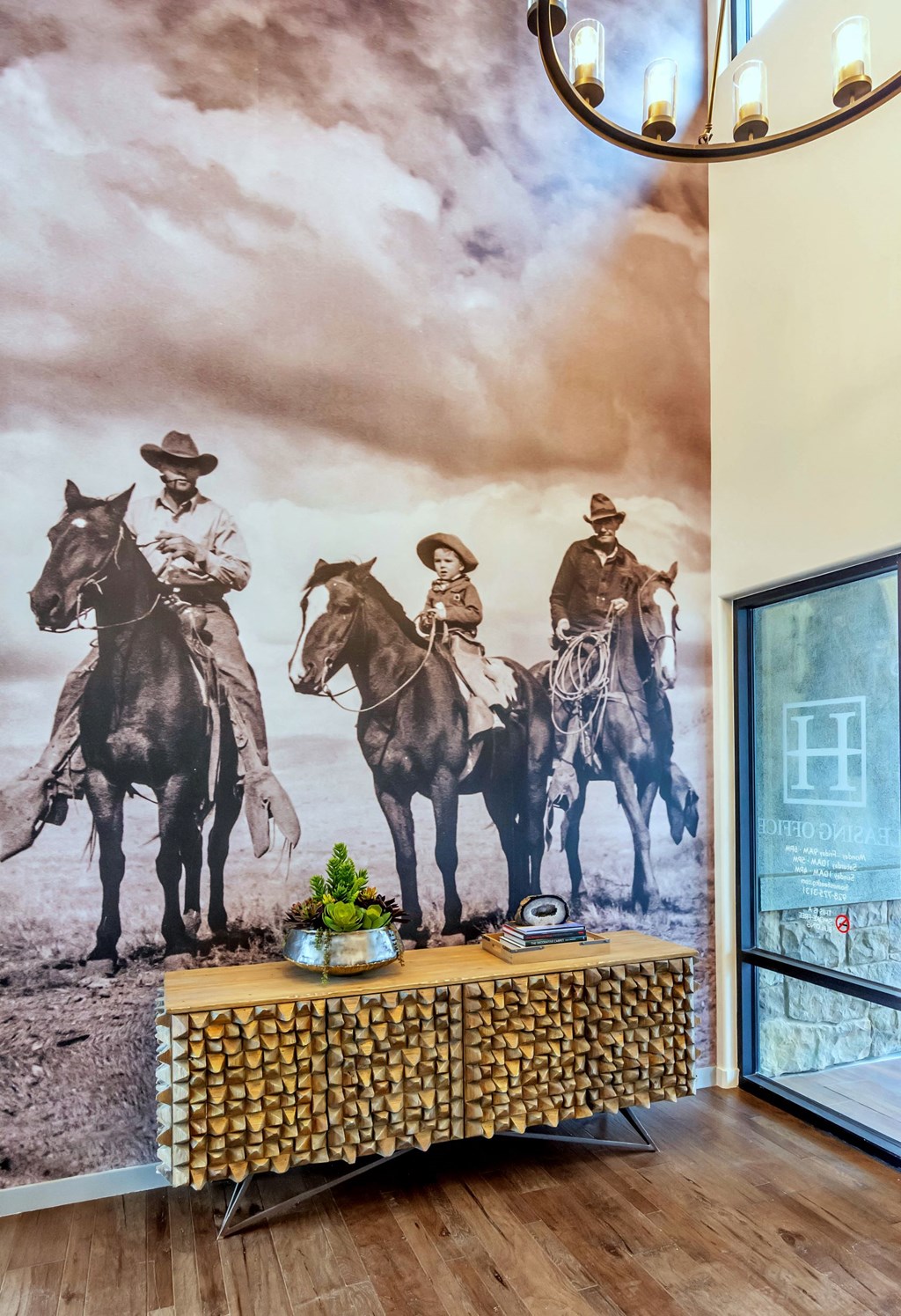 Interiorat Homestead Talking Glass, Prescott Valley, 86314