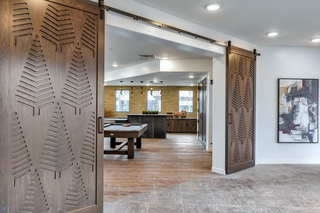 Interiorat Homestead Talking Glass, Prescott Valley