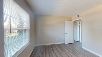 1874 Brittany Drive 2-3 Beds Apartment for Rent - Photo Gallery 10