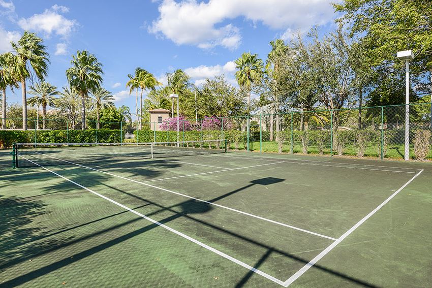Tennis Court Tennis courts | Via Lugano - Photo Gallery