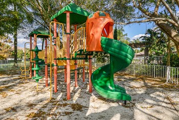 Playground Playground | Via Lugano - Photo Gallery 6