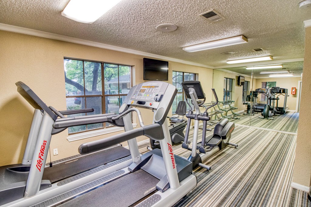 Fitness center at Village Oaks Apartments, Texas, 78759