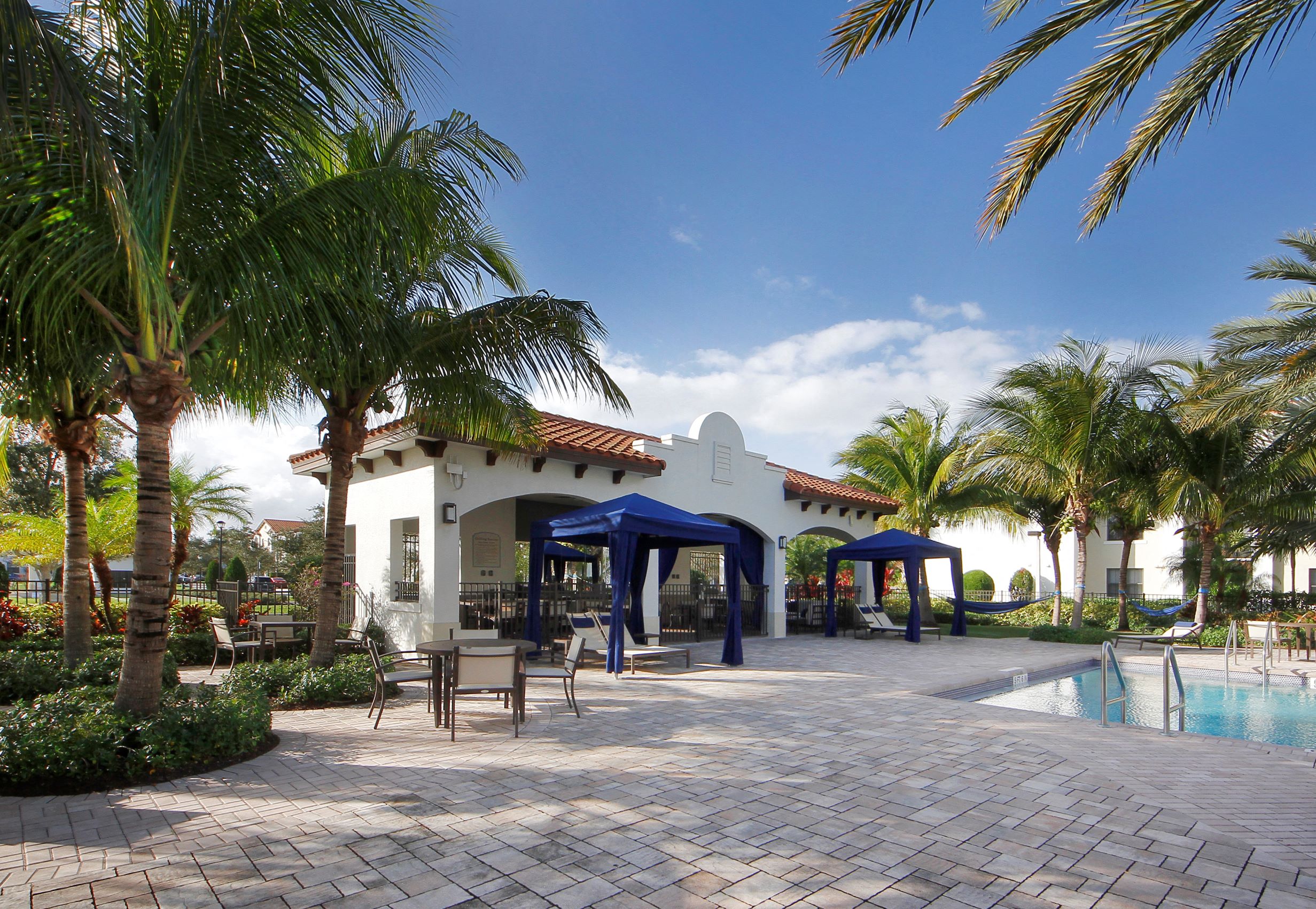 111 Sierra Dr 1-3 Beds Apartment for Rent - Photo Gallery 2