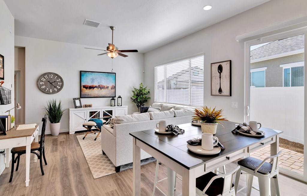 Dining & Living Room at Parke Place, Arizona, 86314