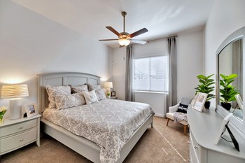 Bedroom | Parke Place - Photo Gallery 14