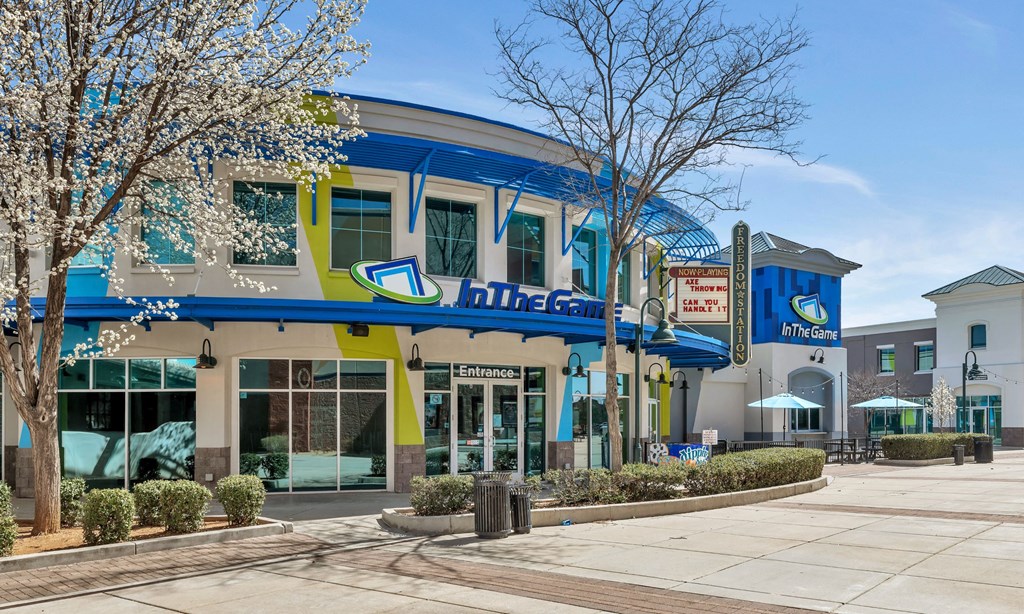 Easy Access to Entertainment at Parke Place, Arizona