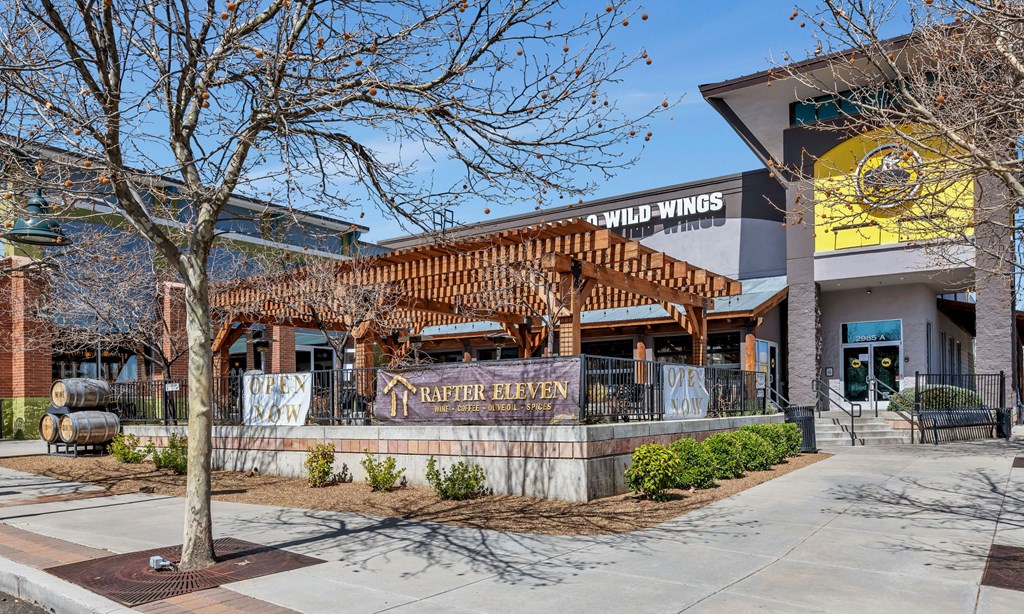Easy Access to Restaurants at Parke Place, Arizona