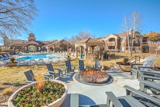 Fire pit & lounge area| Altezza High Desert - Photo Gallery 5