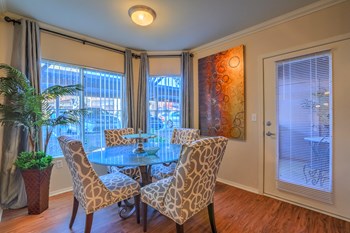 Dining room | Altezza High Desert - Photo Gallery 23